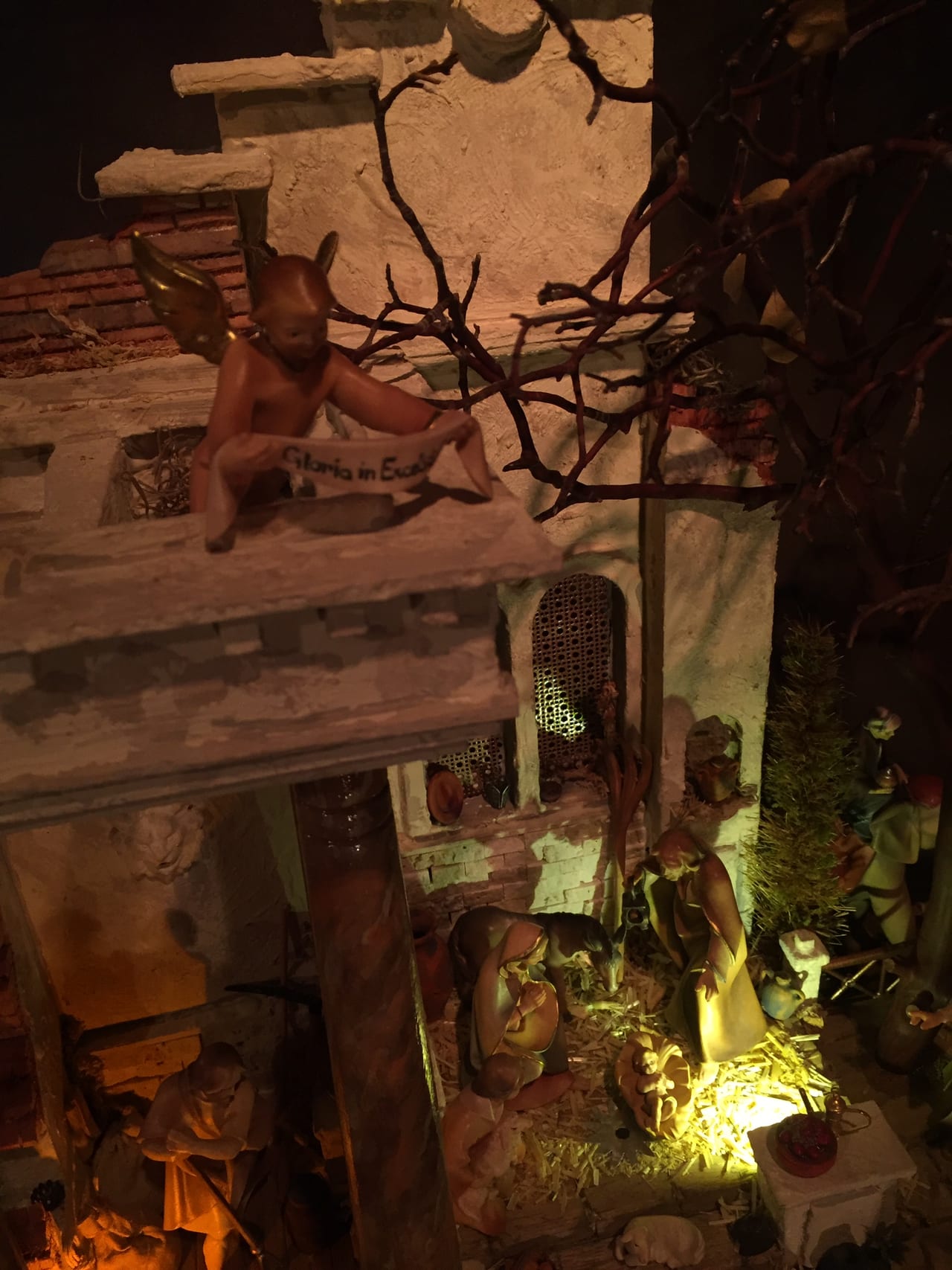The Roman Forum Nativity, photograph 3