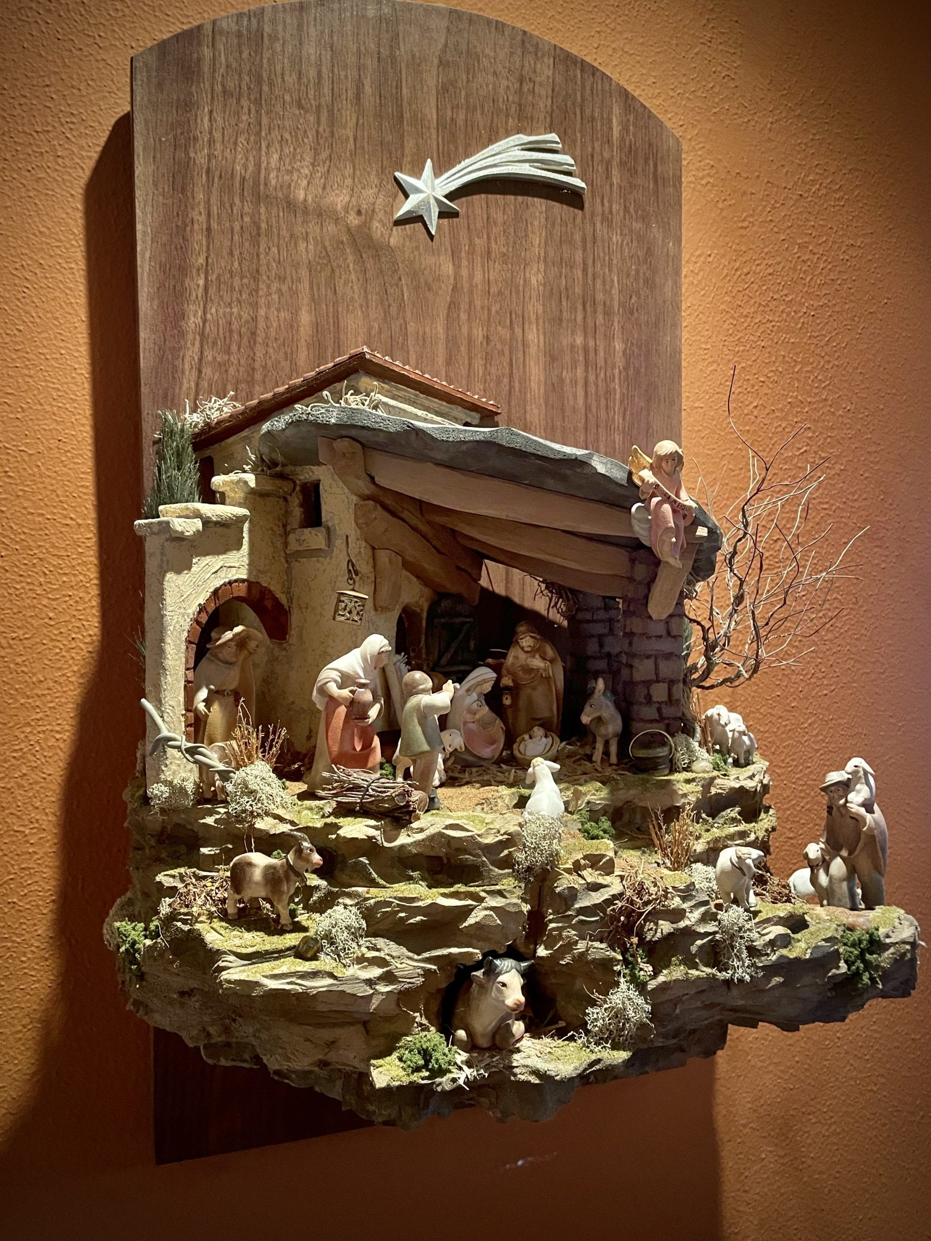 The Navidad Wall Nativity, photograph 2