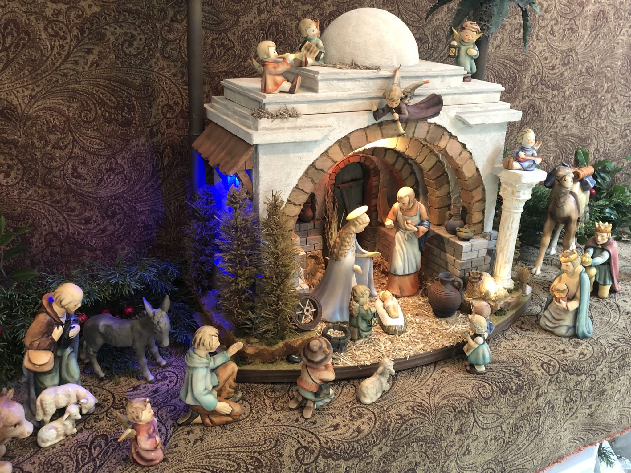 The Hummel Grotto Nativity, photograph 4