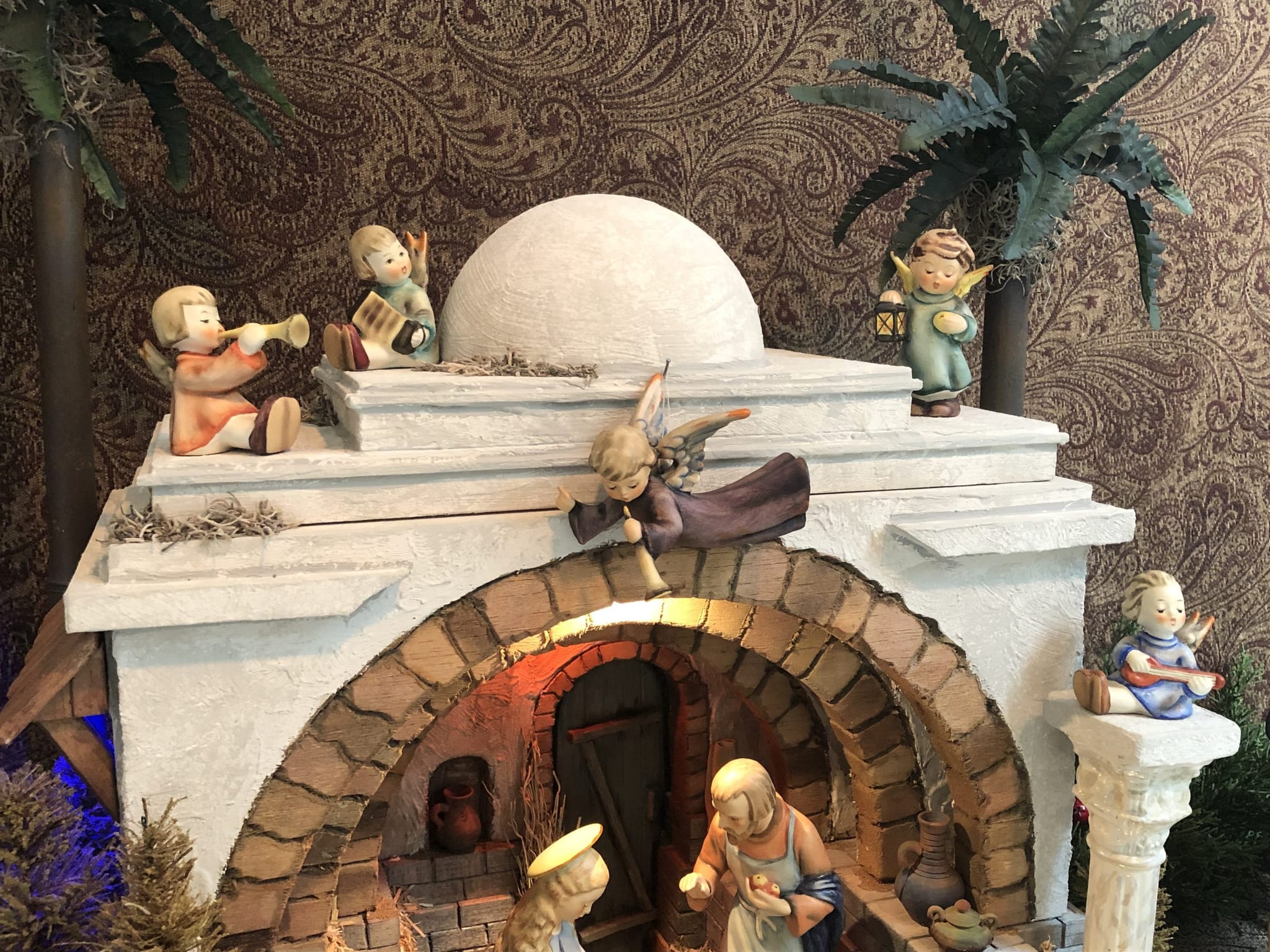 The Hummel Grotto Nativity, photograph 5