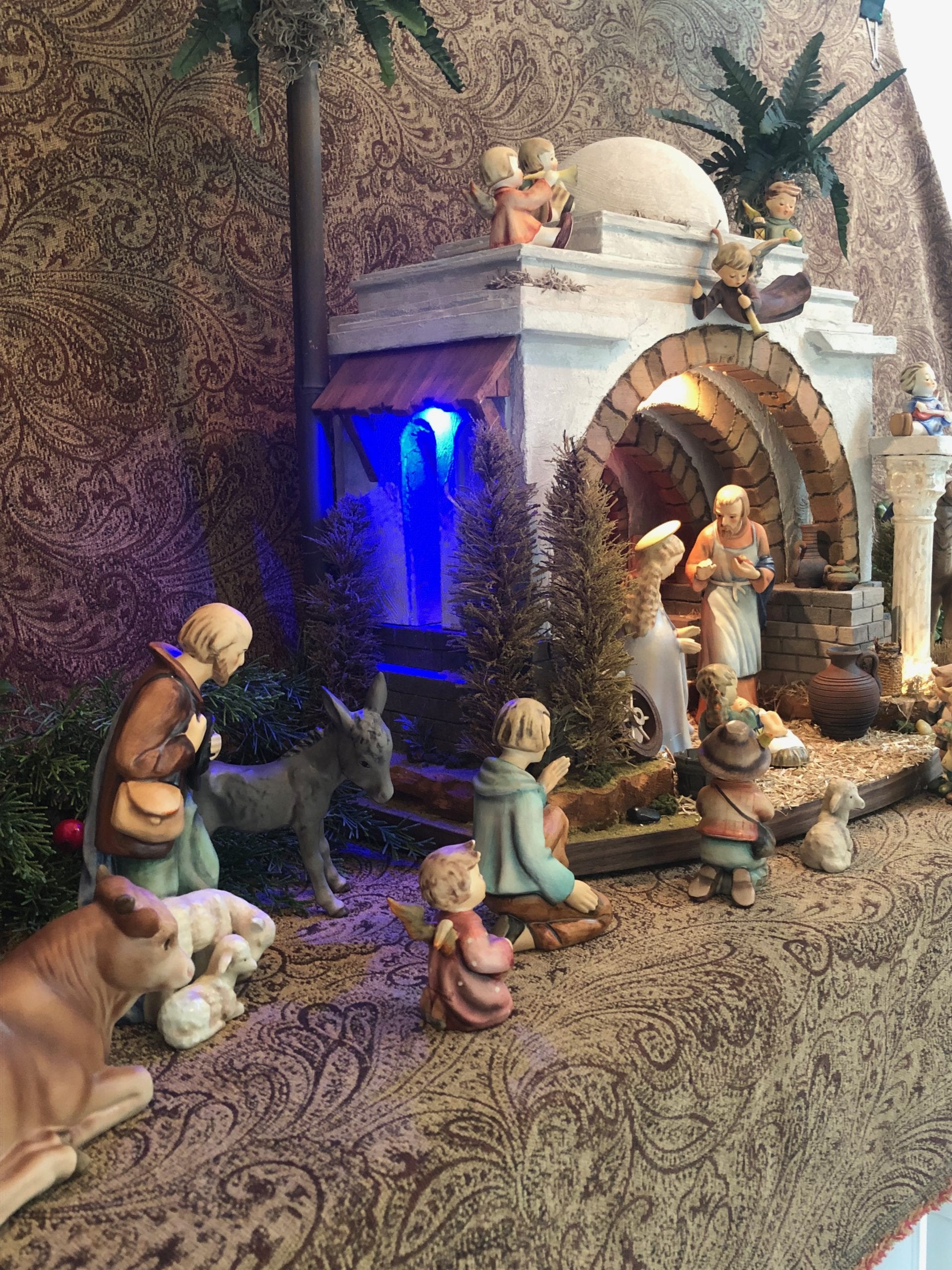 The Hummel Grotto Nativity, photograph 7